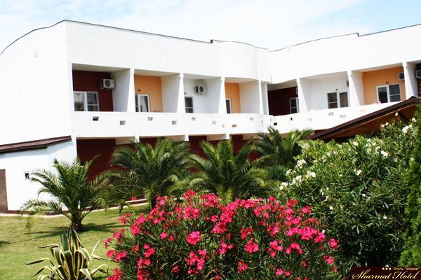 Hotel Sharmat Pizunda Ngoại thất bức ảnh