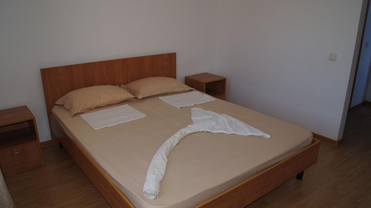 Hotel Sharmat Pizunda Ngoại thất bức ảnh