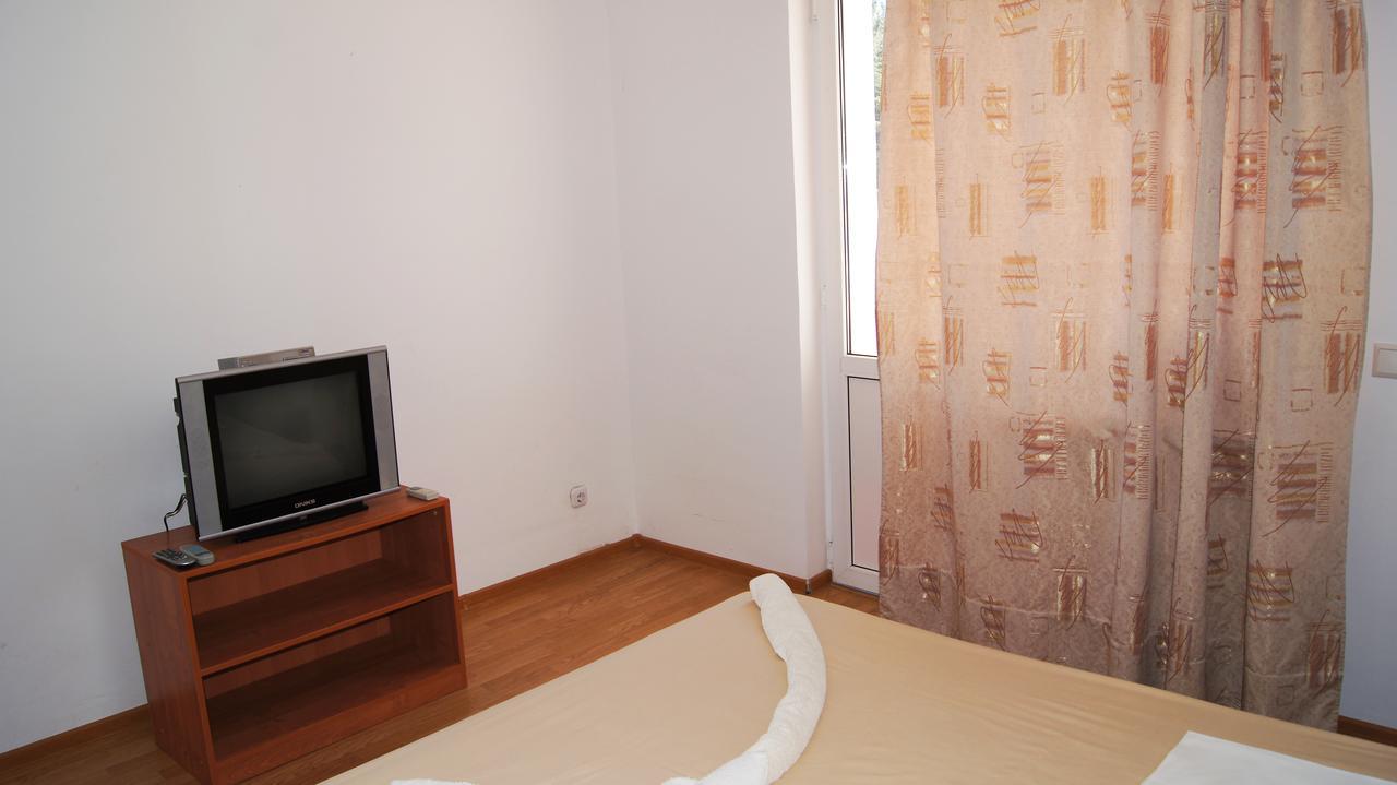 Hotel Sharmat Pizunda Ngoại thất bức ảnh