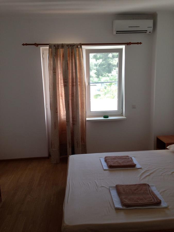 Hotel Sharmat Pizunda Ngoại thất bức ảnh